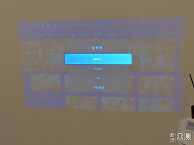 刻刻D9智能移動影院 辦公家用投影旗艦產(chǎn)品，箱包設(shè)計顛覆傳統(tǒng)體驗